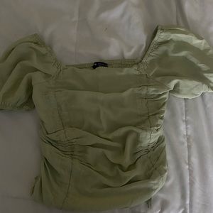cute light green ruffle crop top great for the summer!☀️